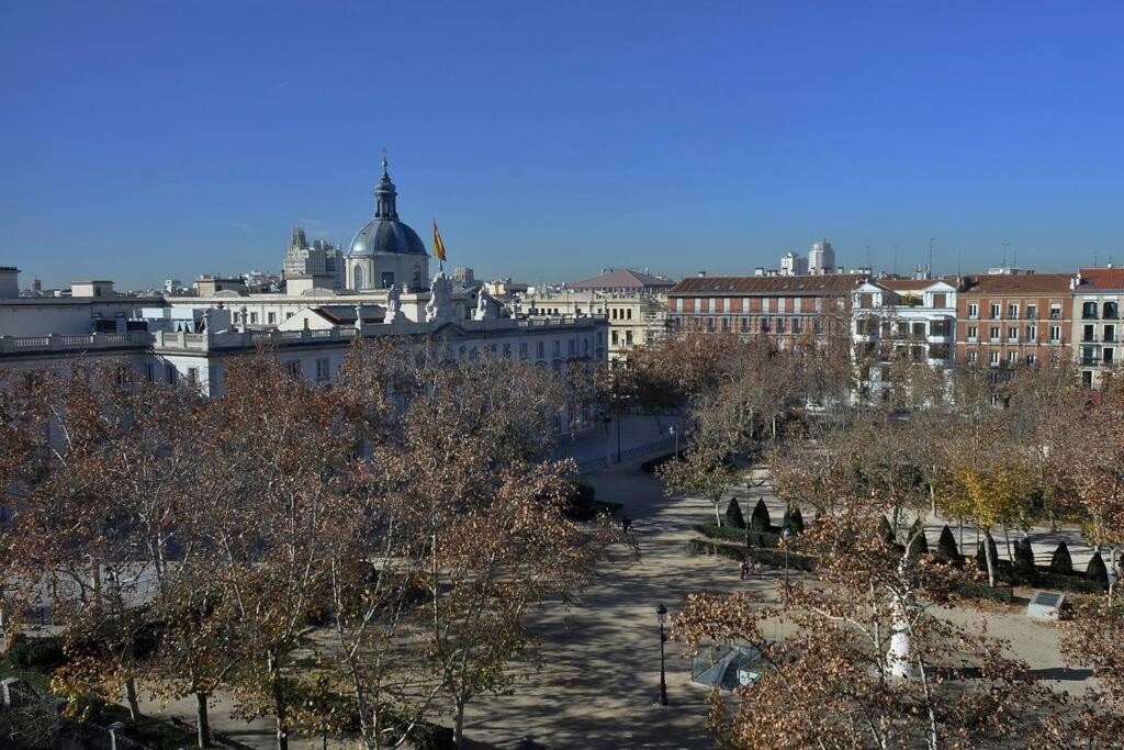 Suite-Estudio En El Centro Colon Madrid Exterior foto